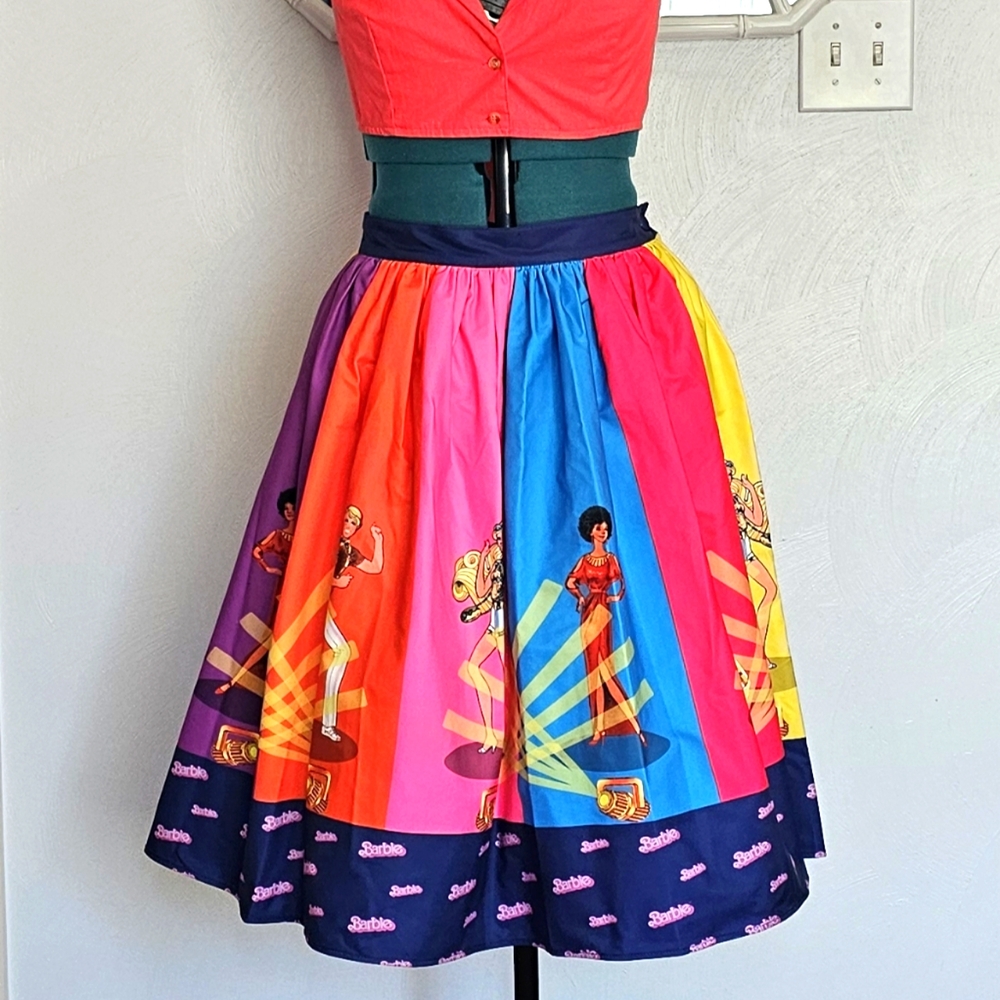 Barbie X Unique Vintage Skirt Size L With Pockets NWT